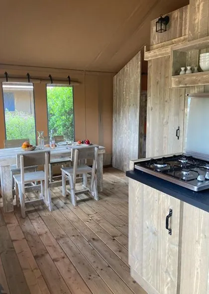 Intérieur lodge, hébergements camping en Gironde 