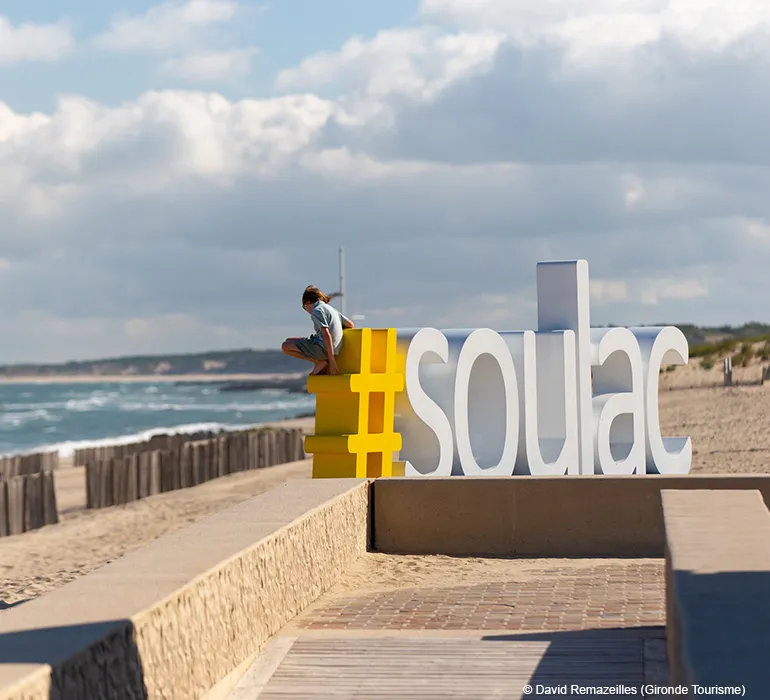 Plage de Soulac-sur-Mer en Gironde, à proximité du camping Vendays Montalivet en Gironde